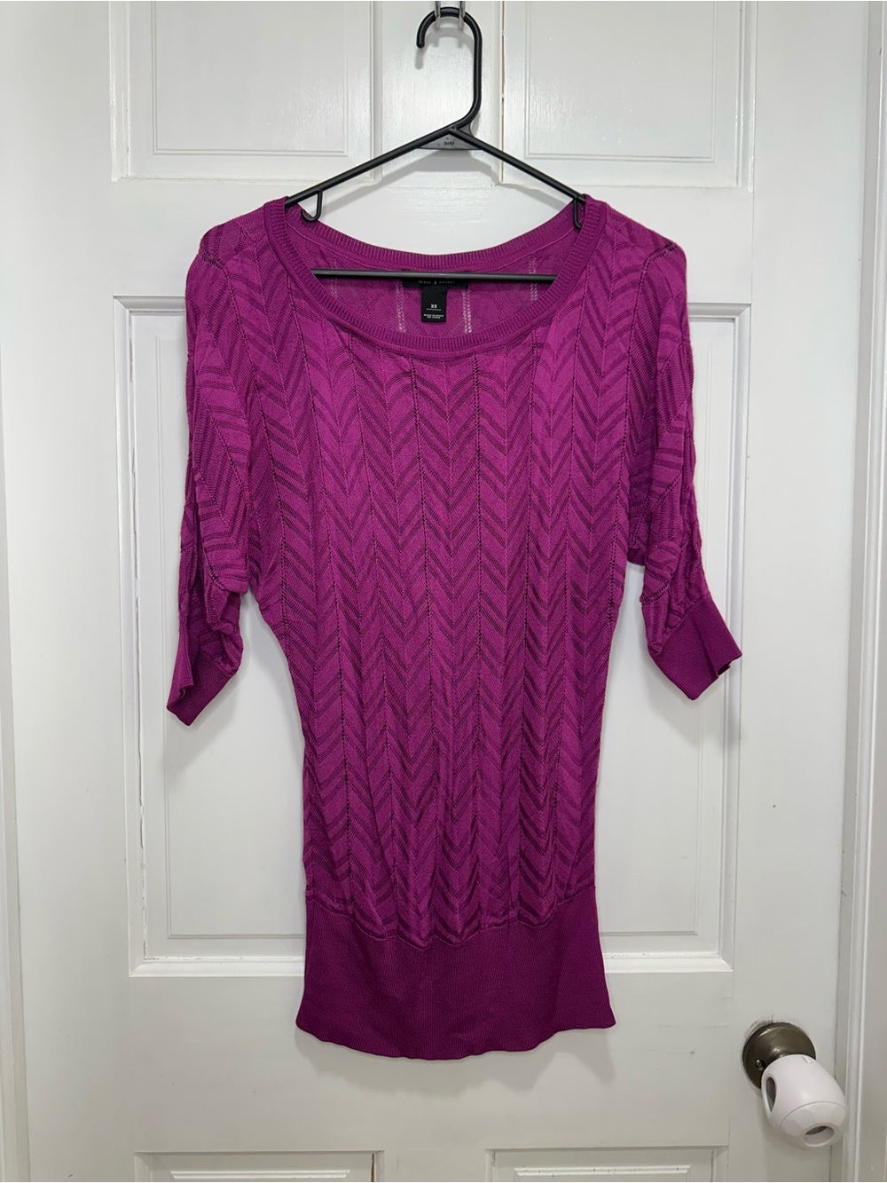White House Black Market Chevron Knit Top in Magenta Size XS 3/4 Dolman Sleeves - Picture 2 of 13